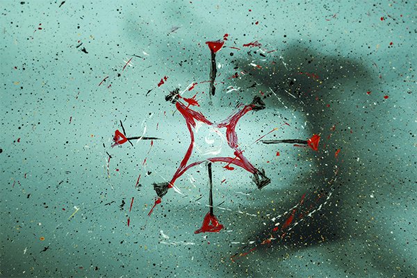 quadrado de sangue com pregos 